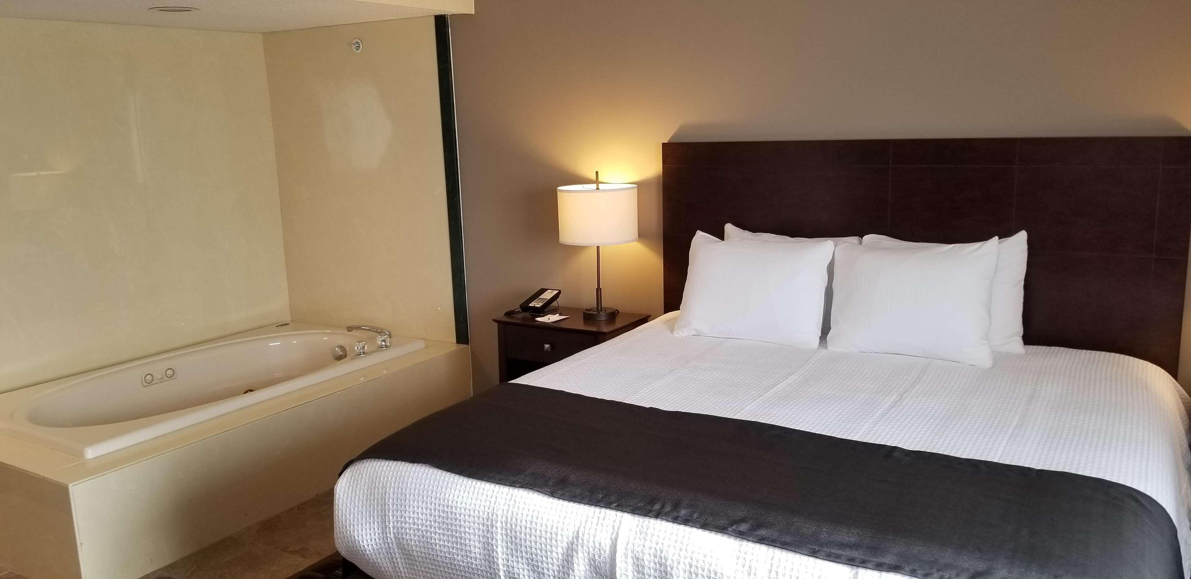 Best Western University Inn Urbana Buitenkant foto
