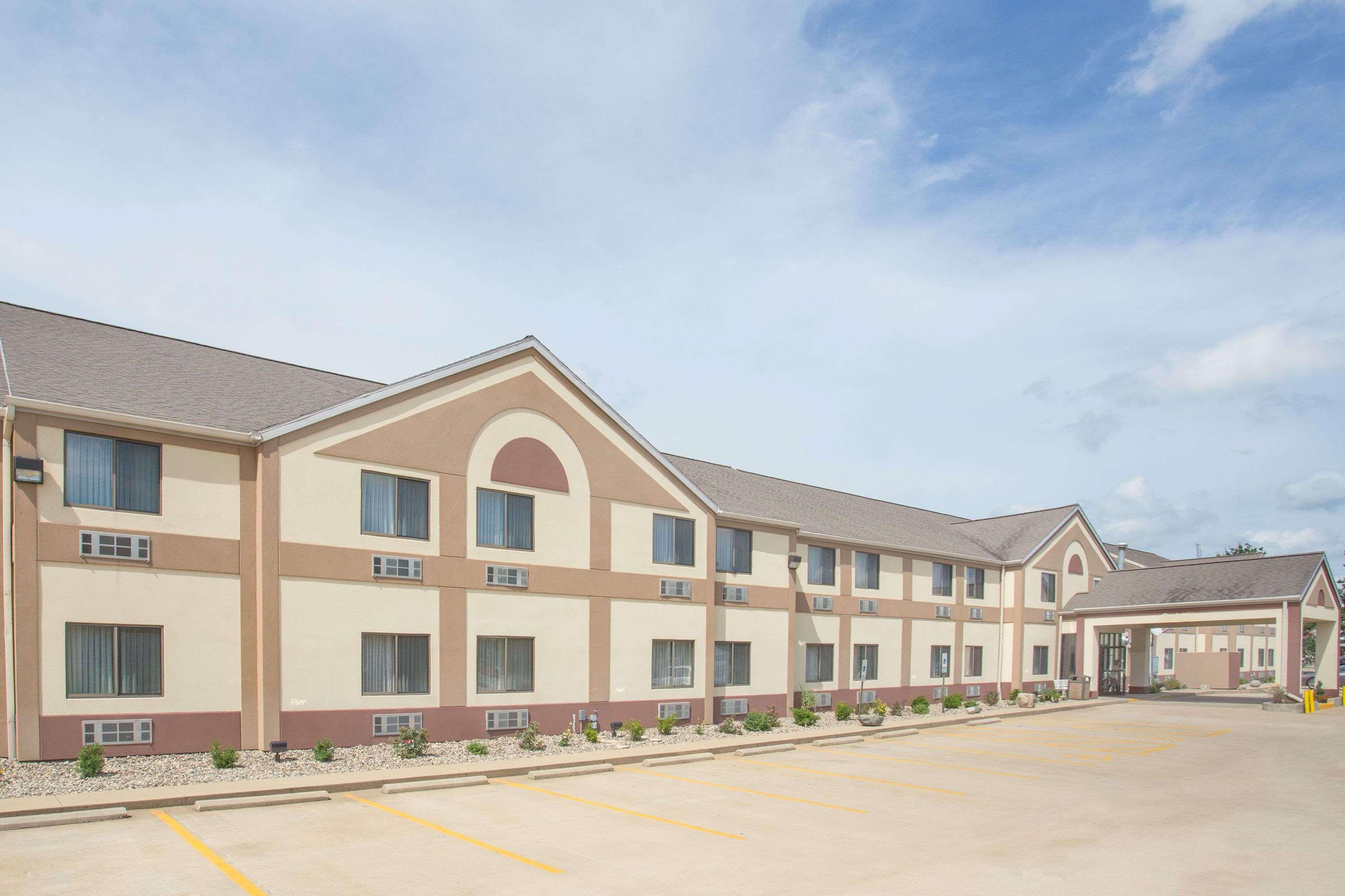 Best Western University Inn Urbana Buitenkant foto